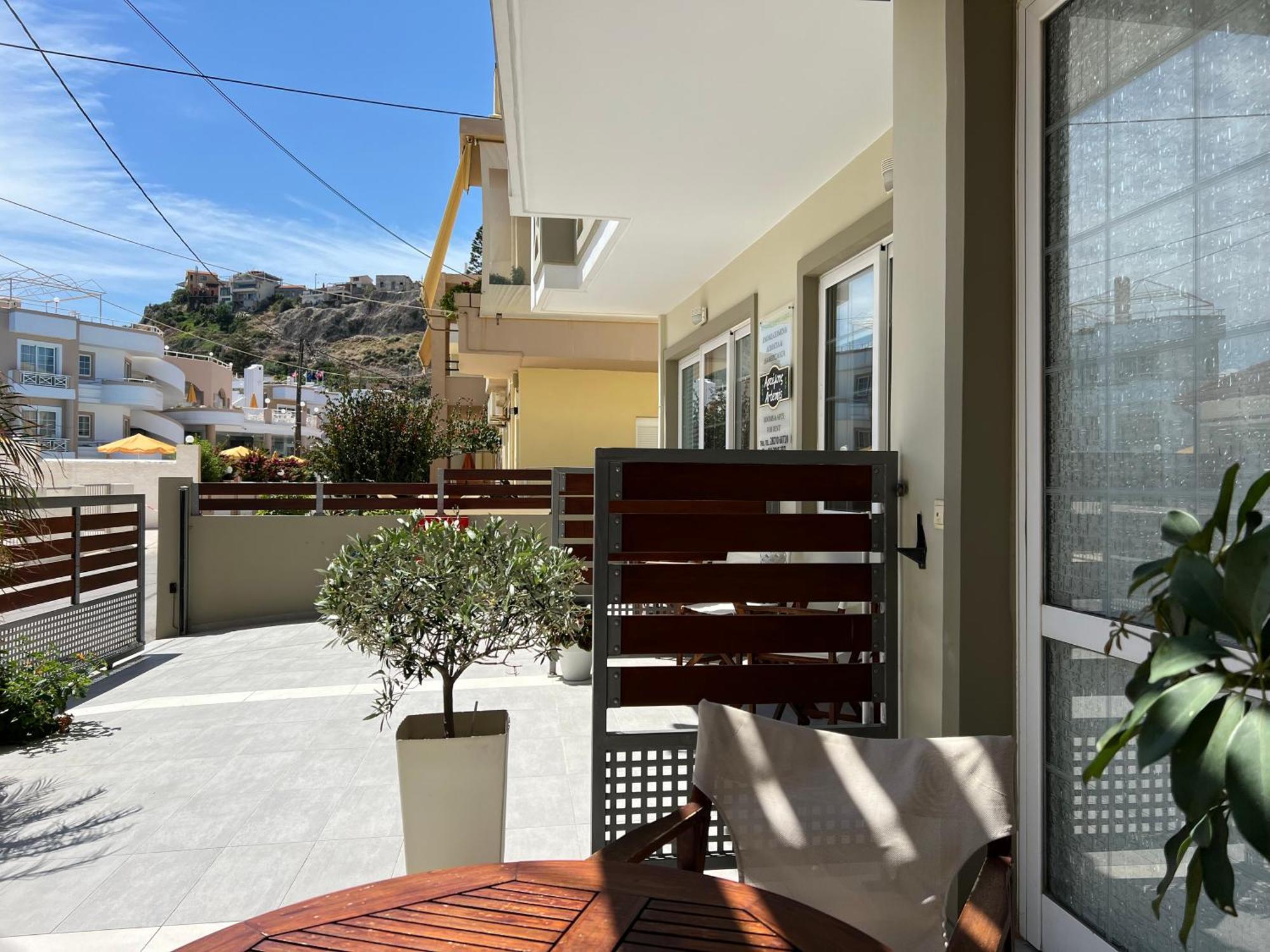 Artemis Rooms Two Steps By The Sea Platanias  Ngoại thất bức ảnh