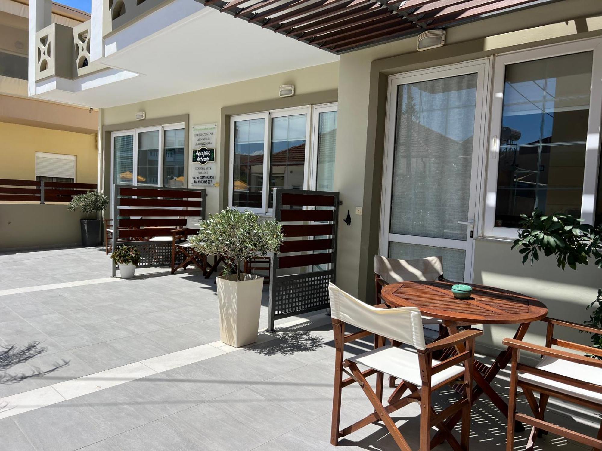 Artemis Rooms Two Steps By The Sea Platanias  Ngoại thất bức ảnh